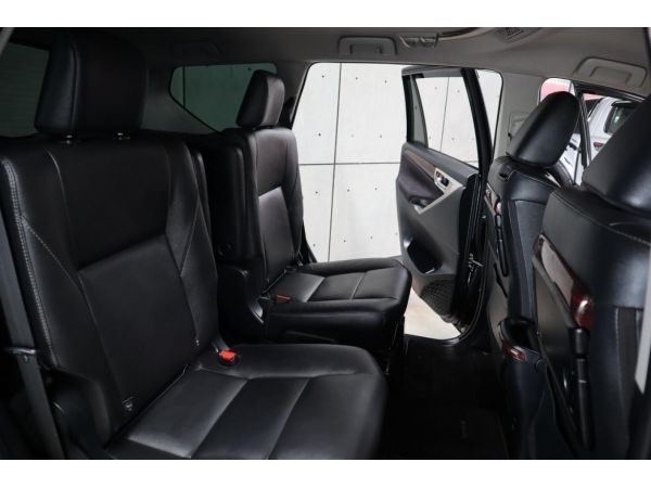 2018 Toyota Innova 2.8  Crysta V Wagon AT(ปี 16-20) B1633 รูปที่ 5